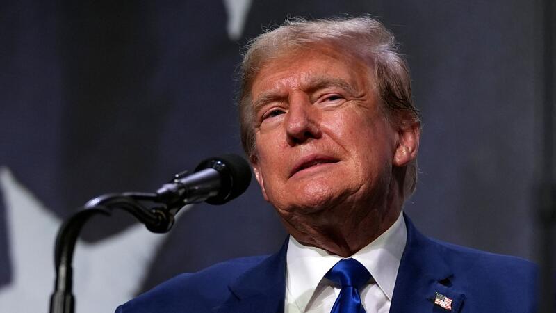 Im Wahlkampf bedient sich Donald Trump regelmäßig radikaler Rhetorik, tut sich mit rassistischen Aussagen hervor und hetzt gegen Minderheiten.