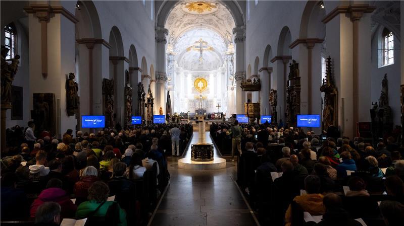 104. Katholikentag - eine Bilanz in fünf Teilen Im Würzburger Dom fanden zahlreiche Gottesdienste und Konzerte statt.