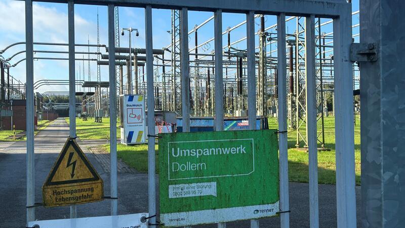 Im Zaun des Umspannwerkes Dollern wurde ein Loch entdeckt. Das LKA und BKA sind eingeschaltet.