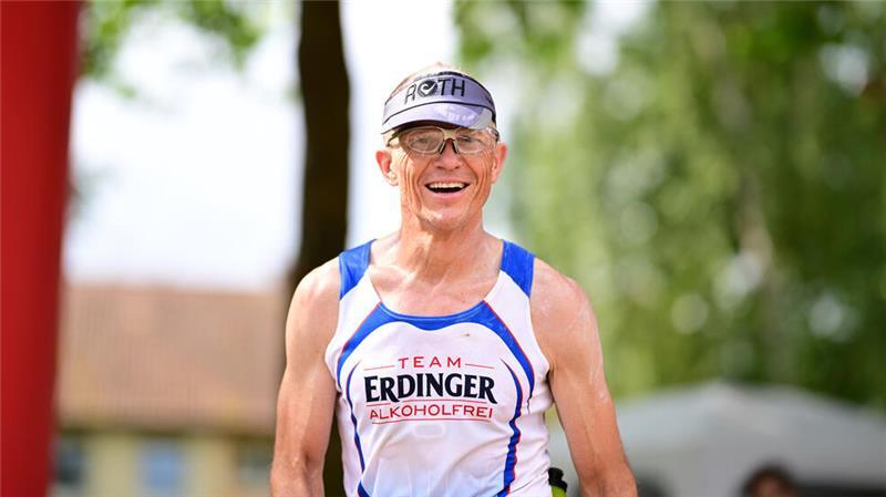 Andre Flömer läuft beim Ultra Triathlon Lensahn