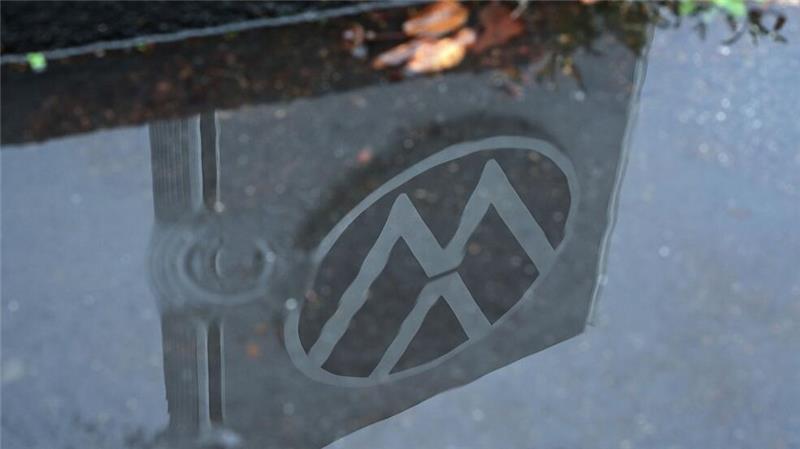 VW-Chef zu Sparkurs: Ziel steht, Weg ist flexibel Im Zuge der Sparmaßnahmen will das VW-Management auch Jubiläumsgratifikationen für Beschäftigte streichen. (Archivfoto)