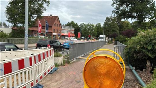 Im Zuge des Brückenneubaus in der Harburger Straße musste die Harburger Straße erneut voll gesperrt werden.