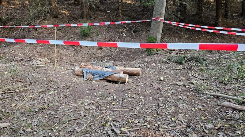 Suche nach Mann in Bergwerk erstreckt sich auf sein Umfeld Im Zusammengang mit der Suche nach einem Mann wurde ein selbstgebauter Zylinder untersucht (Foto aktuell).