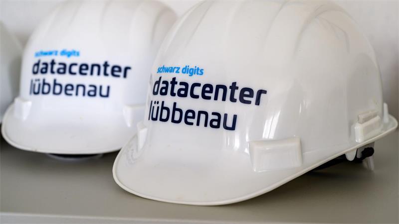 Schwarz-Gruppe baut Milliarden teures Rechenzentrum Im brandenburgischen Lübbenau investiert Schwarz aktuell ebenfalls Milliarden in ein neues Rechenzentrum. (Archivbild)