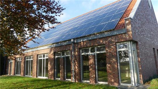 Im ehemaligen Asseler Kreissparkassengebäude laufen die Umbauarbeiten. 2024 soll die neue Kita eröffnen.