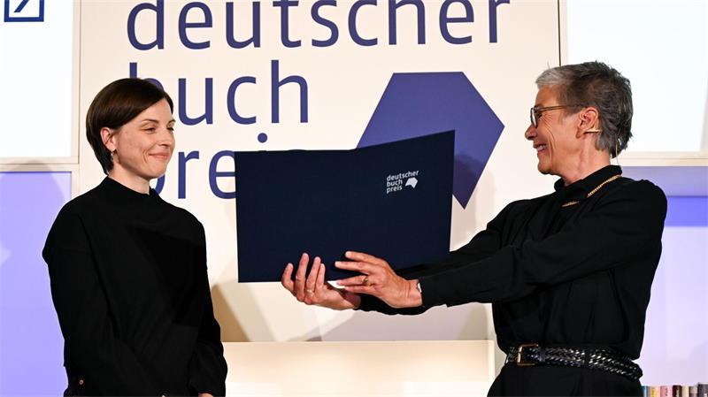 Nominierte für Buchpreis als „Spiegel unserer Zeit“ Im vergangenen Jahr ging der Buchpreis an Elmiger (Archivbild)