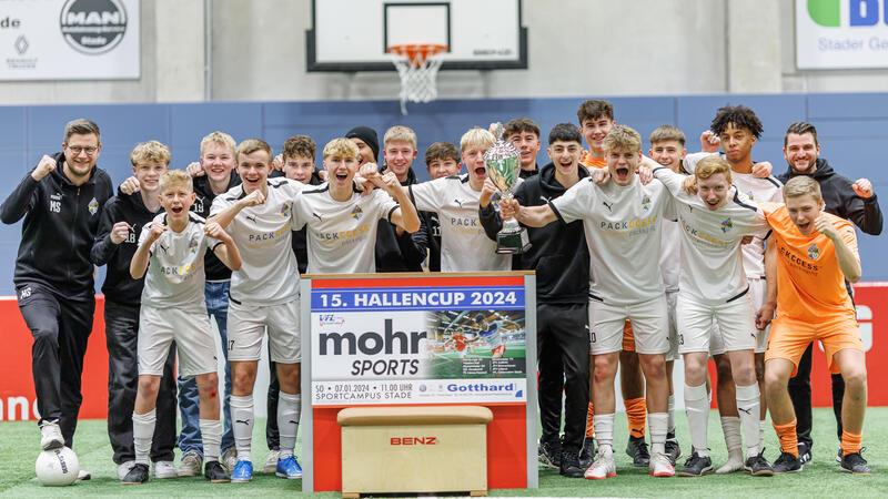 Überraschung beim „mohr sports Cup“: Diesmal gehen die Bundesligisten leer aus Im vergangenen Jahr war im Halbfinale Schluss. Bei der 15. Auflage triumphierte der JFV A/O/B/H/H beim "mohr sports Cup".