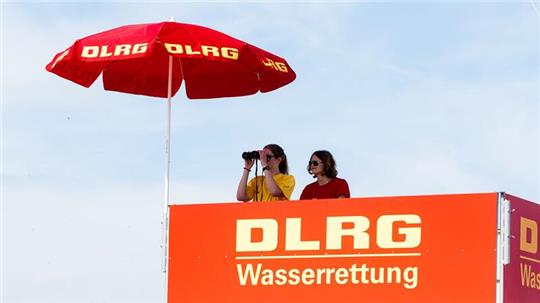 Im vergangenen Jahr waren mehr als 6000 Rettungsschwimmer an den Küsten im Einsatz.