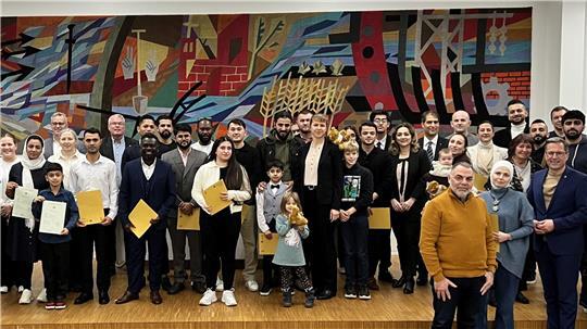 Im vergangenen Jahr wurden über 700 Menschen im Landkreis Stade eingebürgert.