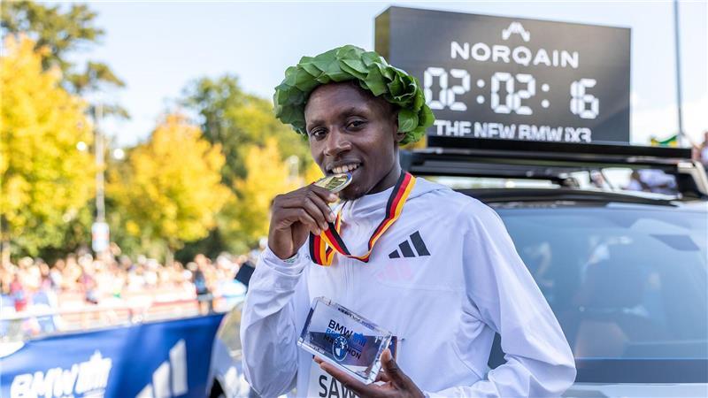 Marathon-Weltrekordler Sawe startet erneut in Berlin Im vorigen September siegte Sawe in Berlin trotz hoher Temperaturen mit einer starken Zeit. (Archivbild)