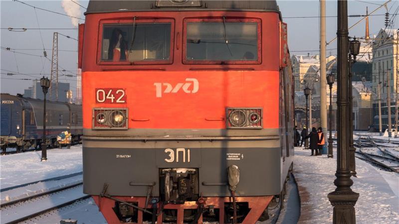 Im westrussischen Gebiet Brjansk ist nach dem Einsturz einer Straßenbrücke ein Zug entgleist. Es gibt Opfer. (Archivbild)