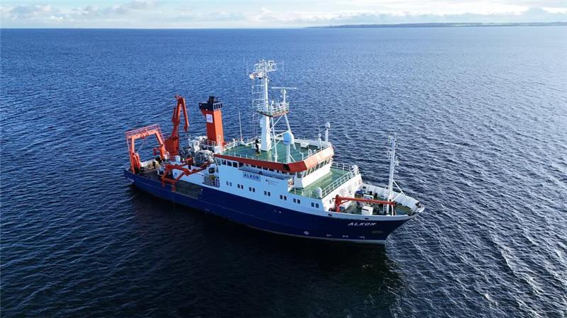 Forscher bringen neues Unterwasserobservatorium aus Im zweiten Anlauf wurde die Messstation nun in Boknis Eck auf dem Meersgrund platziert.