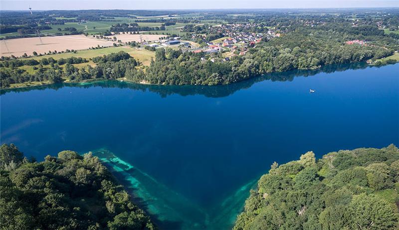 Tauchunfall im Kreidesee: Todesursache steht fest – Ermittlungen gegen Tauchlehrer und Begleiter Im Kreidesee in Hemmoor kommt es immer wieder zu Tauchunfällen. Nicht selten enden diese tödlich. Foto: Sina Schuldt/dpa