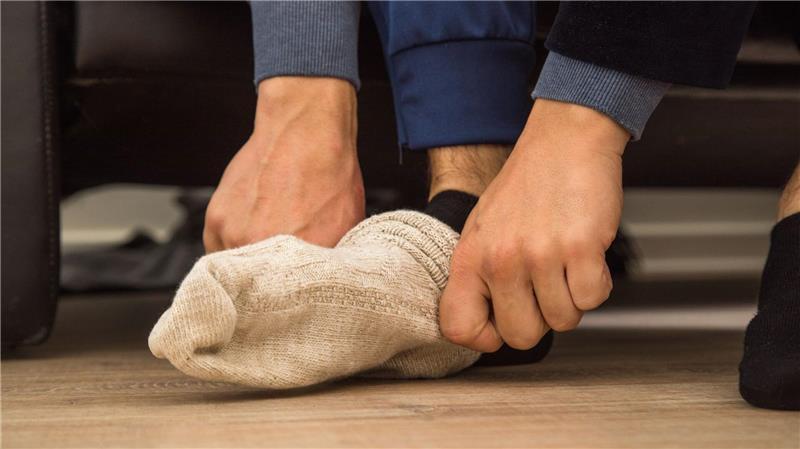 Wie Sie trotz Kälte gesund bleiben Im Winter ist der Zwiebellook eine gute Idee.
