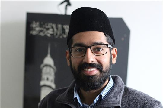 Imam Malhi und Gemeinde laden in ihre Moschee ein. Foto: Richter