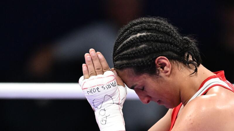 Box-Boss attackiert Bach und IOC - „Zerstören den Sport“ Imane Khelif hat bei Olympia in Paris schon eine Medaille sicher.