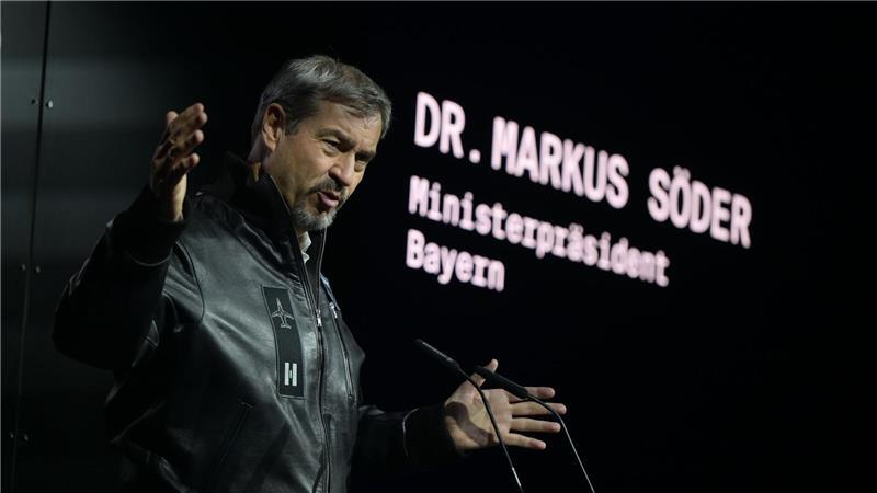 Immer häufiger wechselt Markus Söder für seine Termine die Garderobe passend zum Thema. (Archivbild)