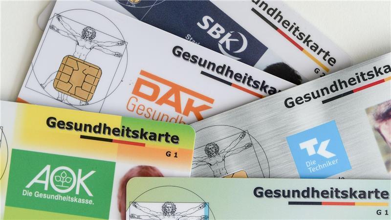 Kosten bei den Krankenkassen steigen deutlich Immer höher steigen die Kosten bei den Krankenkassen.