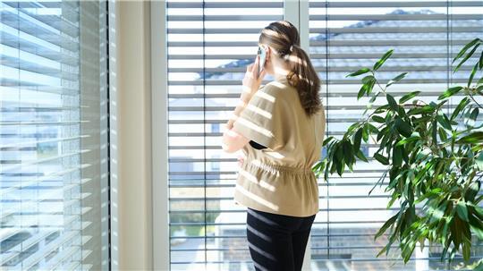 Immer mehr Arbeitnehmerinnen und Arbeitnehmer erhalten ein Diensthandy.