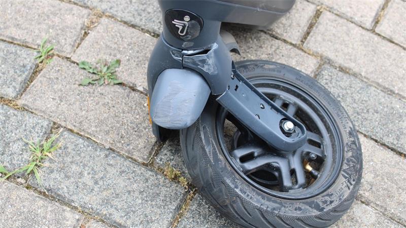 Immer mehr E-Scooterfahrer werden bei Unfällen schwer verletzt, auch im Kreis Stade. (Symbolbild)