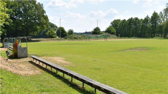 Immer mehr Plätze bleiben leer: Der deutsche Fußball hat ein Nachwuchsproblem.