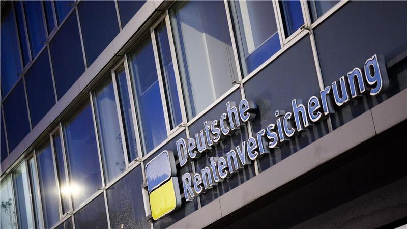 Immer mehr Rentner, immer weniger Beitragszahler: Das Rentensystem ächzt unter hohen Kosten.