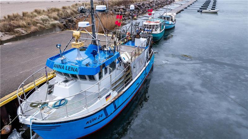 Immer weniger hauptberufliche Fischer gibt es an der deutschen Ostseeküste.