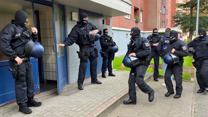 Immer wieder rückt die Polizei im Altländer Viertel in Stade an.
