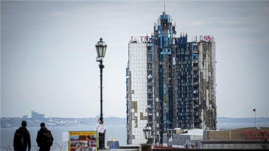 Immer wieder sieht sich Odessa schwersten russischen Angriffen gegenüber. Das Hotel Odessa wurde am 25. September 2023 von russischen Marschflugkörpern getroffen.