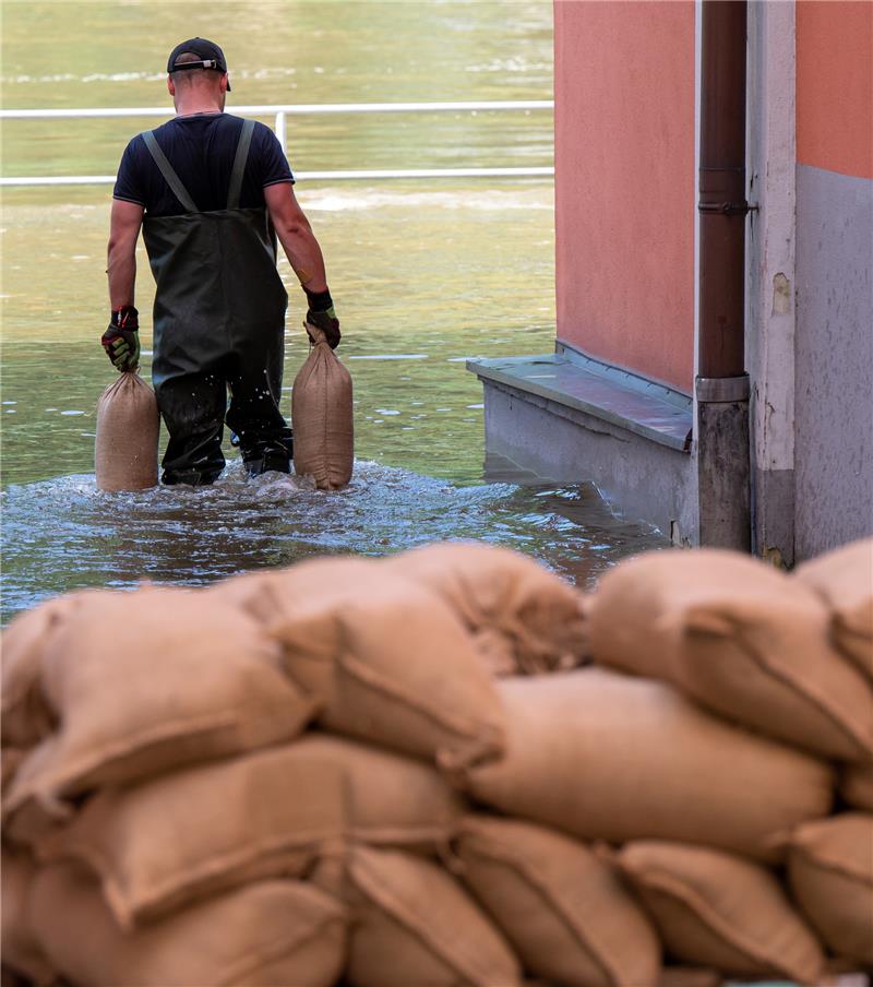 Immobilienbesitzer und Mieter können unter www.naturgefahren-check.de auf einem Portal der GdV ihr Naturgefahrenrisiko ermitteln. Foto: dpa/Symbolfoto