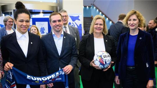 In 100 Tagen beginnt die Fußball-Europameisterschaft in Deutschland.