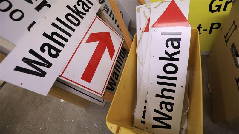 In 2.600 Wahlbezirken werden am Sonntag Stimmen ausgezählt.