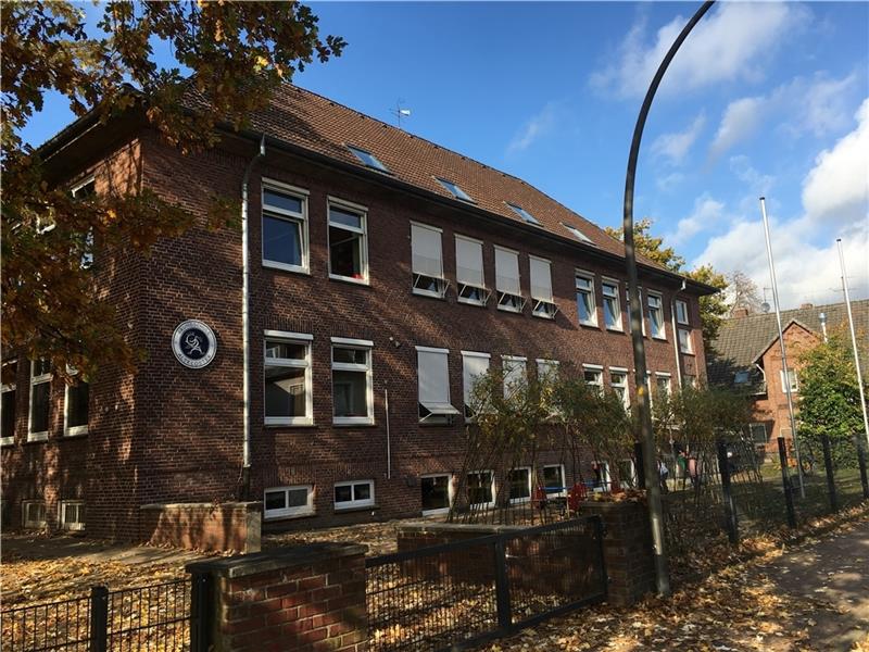 Steigende Schülerzahlen, aber vorerst keine neue Grundschule für Buxtehude In Altkloster könnte es künftig eng werden . Fotos: Frank/Wisser
