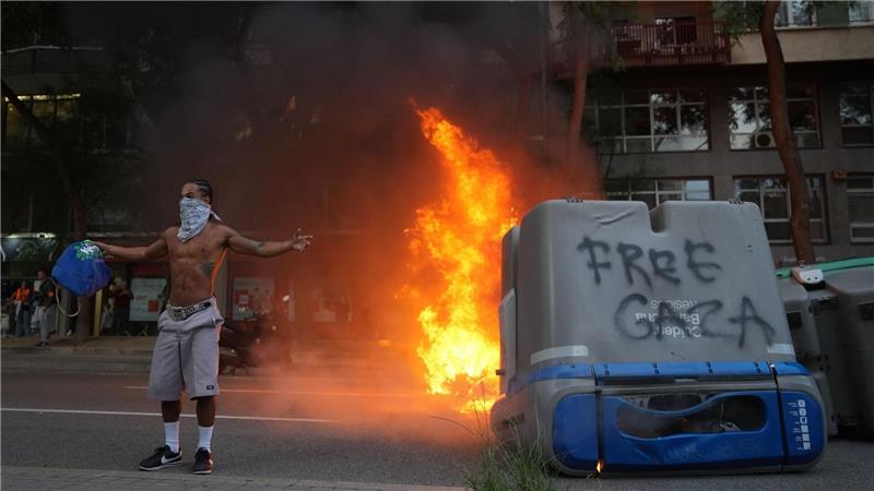 Streiks und Demos in Spanien gegen Israel wegen Gaza In Barcelona ist eine Demonstration gegen Israels Militäreinsatz im Gazastreifen in Gewalt umgeschlagen.