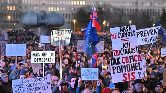 In Bratislava sollen sich 60.000 Menschen versammelt haben. 