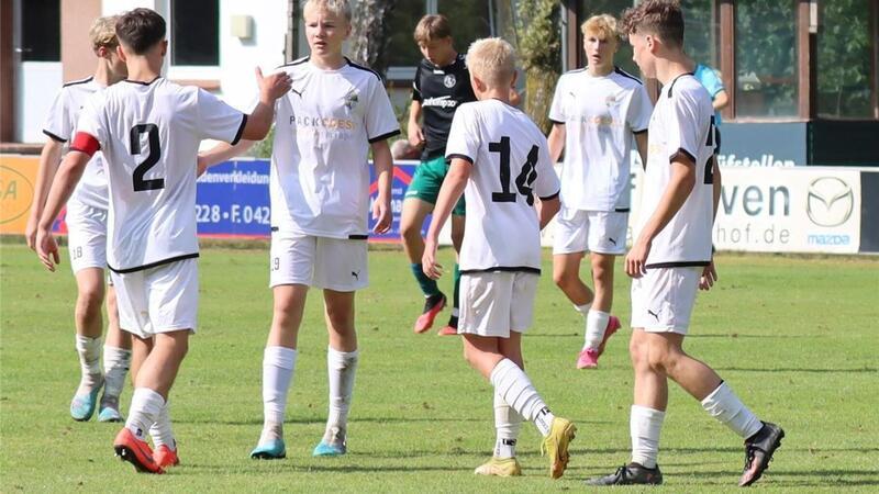 U17 des JFV muss klare Niederlage im Spitzenspiel hinnehmen In Braunschweig gab es für die Jungs von AOBHH nur einmal Gelegenheit zum Torjubel.
