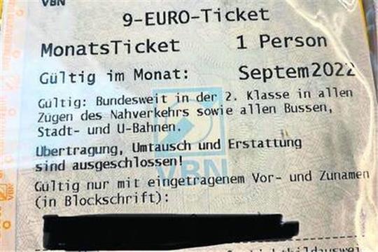 In Bremerhaven sind versehentlich 9-Euro-Tickets für September verkauft worden. Foto: privat