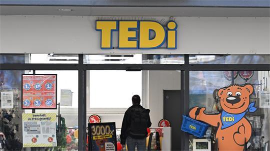 In Bremervörde ist in der Tedi-Filiale (Symbolbild) an der Wesermünder Straße ein Tresor geknackt worden.