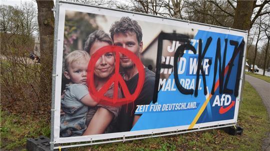 In Buxtehude waren vor der Wahl zahlreiche Plakate der AfD beschmiert und zerstört worden.