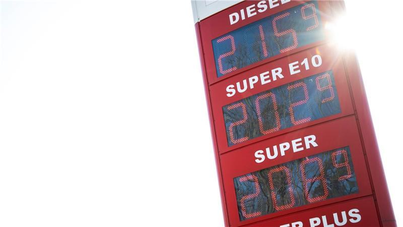 In Deutschland sind die Spritpreise zuletzt langsamer gestiegen als in seinen Nachbarländern.