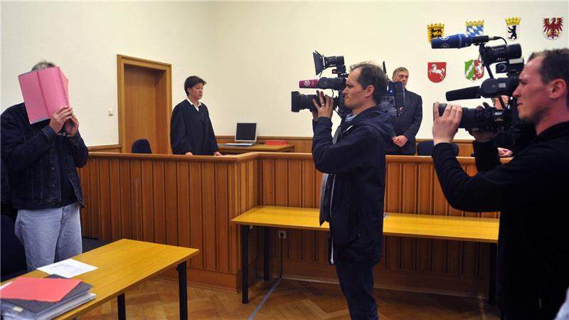 In Deutschland wurde der sogenannte Maskenmann bereits wegen drei Kindsmorden verurteilt. (Archivbild)