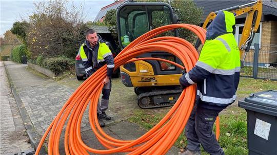In Dollern (Foto) ist die Konkurrenz schon weiter: Mit einem Spatenstich beginnt der Glasfaserausbau in Deinste, Helmste, Schwinge und Wedel.