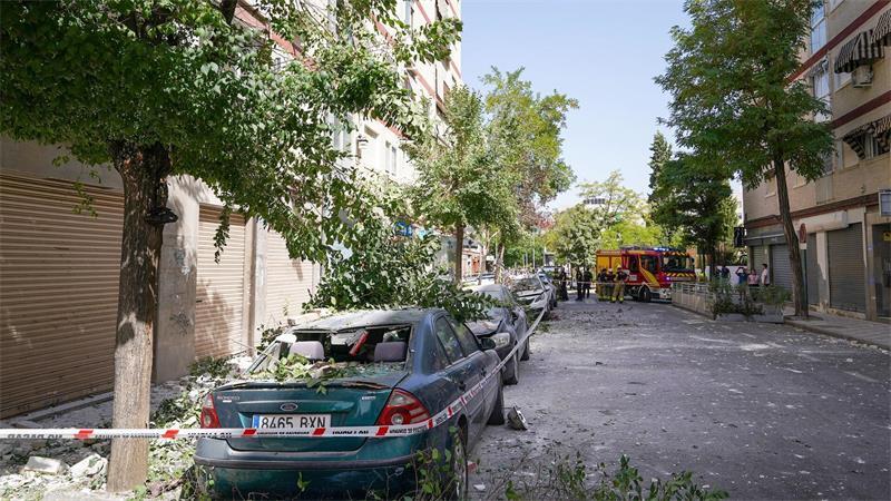 In Granada gab es bei einem weiteren mittelschweren Erdbeben vor allem Schäden durch herabfallende Fassaden- und Dachtrümmer. 