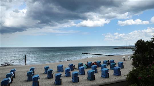 In Hamburg, Schleswig-Holstein und Mecklenburg-Vorpommern bleibt es am Wochenende wechselhaft – mit Regen, Sonne und bis zu 25 Grad. 