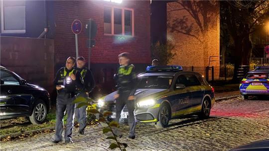 In Hamburg-Wandsbek wurden zwei Männer durch Schüsse verletzt.