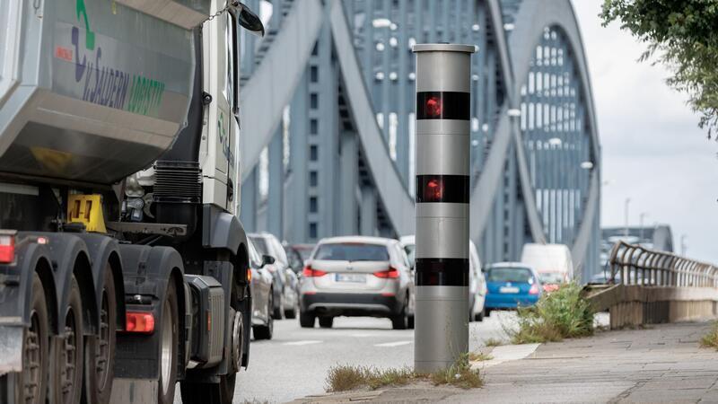 Blitzer: Hamburg nimmt Geld weniger durch Raser ein In Hamburg gibt es 49 stationäre Blitzer. (Archivbild)