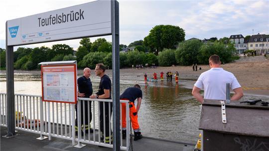 In Hamburg ist ein lebloser Mensch in der Elbe entdeckt worden. (Symbolbild)