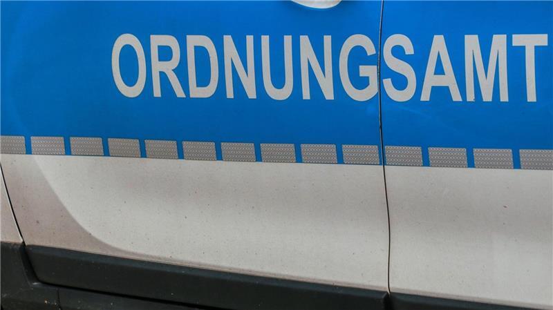 Betrug: Harsefelder Bürgermeisterin warnt vor falschen Mitarbeitern In Harsefeld geben sich Betrüger als Mitarbeiter des Ordnungsamtes aus.