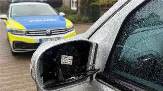 In Hedendorf zerstörten Unbekannte Außenspiegel von mindestens drei Autos.
