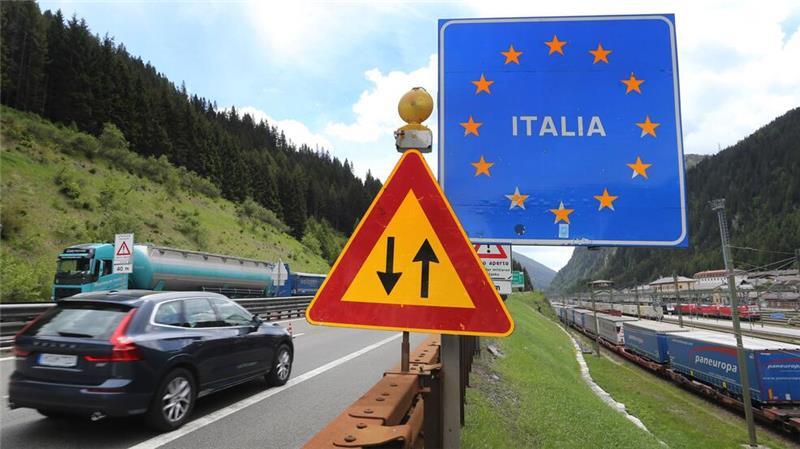 In Italien gelten jetzt deutlich höhere Bußgelder bei Verkehrsdelikten. (Archivbild)
